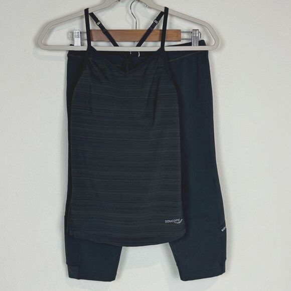 Saucony Black Grey Cropped Tights & Striped Tank Top Set M - Picture 1 of 13